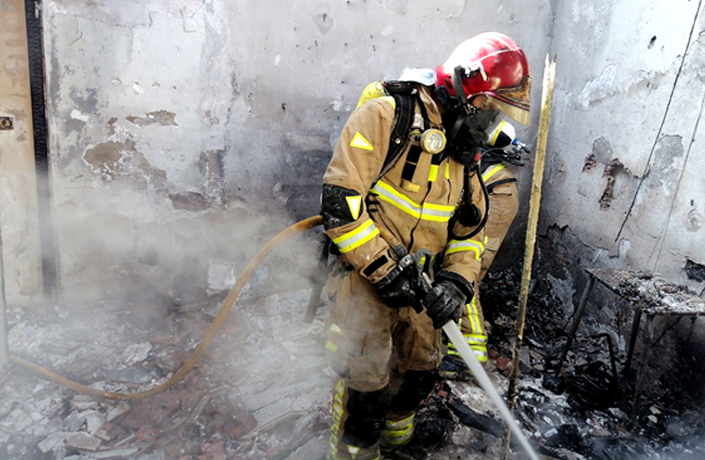 Un hombre resulta gravemente herido en un incendio en una vivienda en Totana